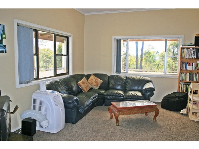 359 TARADALE RD, Drummond North VIC 3446