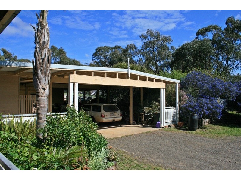 359 TARADALE RD, Drummond North VIC 3446
