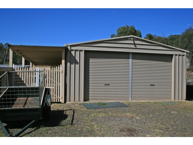 359 TARADALE RD, Drummond North VIC 3446