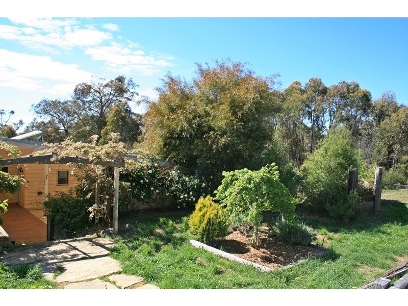 359 TARADALE RD, Drummond North VIC 3446