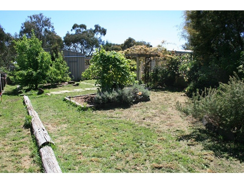 359 TARADALE RD, Drummond North VIC 3446