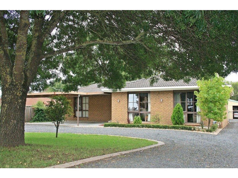 76 BEAUCHAMP STREET., Kyneton VIC 3444