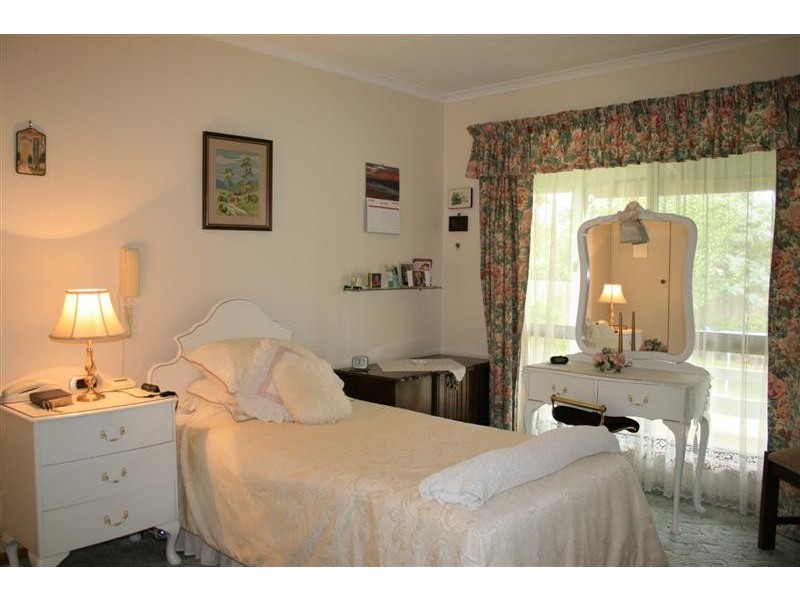 76 BEAUCHAMP STREET., Kyneton VIC 3444