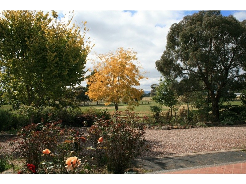 70-72 Flynns Lane, Kyneton VIC 3444