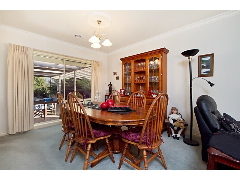 27 Blair Drive, Kyneton VIC 3444