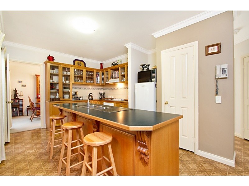 27 Blair Drive, Kyneton VIC 3444