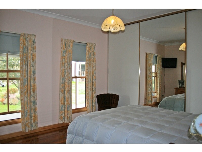 239 BOGGY GATE RD, Clarkefield VIC 3430