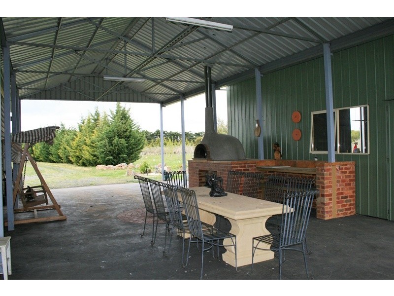 239 BOGGY GATE RD, Clarkefield VIC 3430