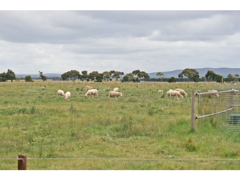 239 BOGGY GATE RD, Clarkefield VIC 3430