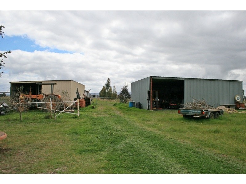 239 BOGGY GATE RD, Clarkefield VIC 3430