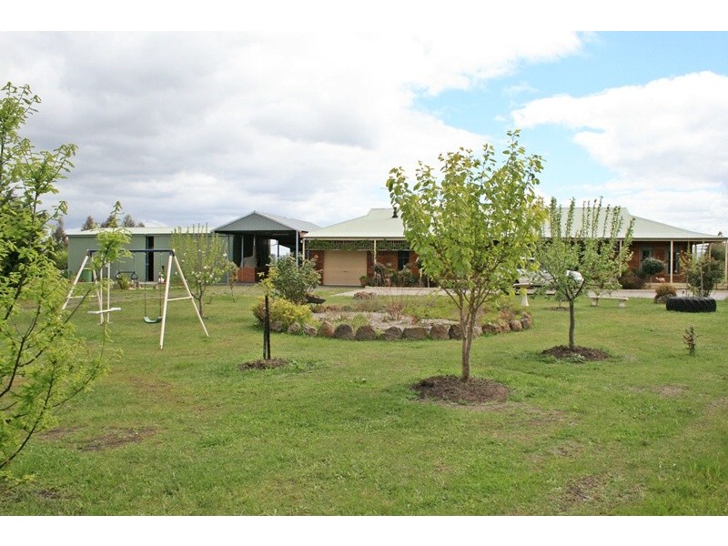 239 BOGGY GATE RD, Clarkefield VIC 3430