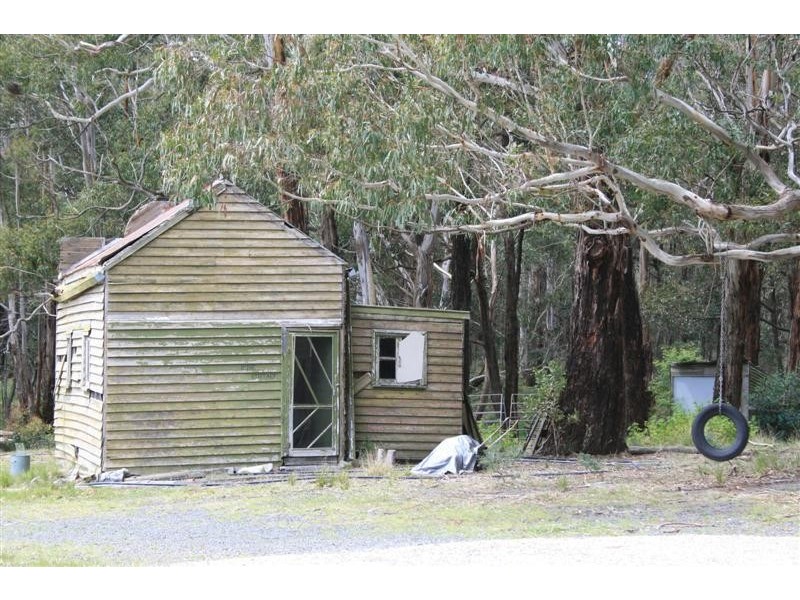 628 BURKE and WILLS TRACK, Lancefield VIC 3435