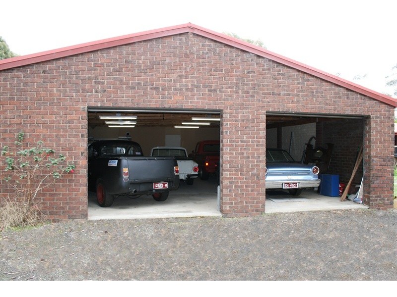 273 EDGECOMBE RD, Kyneton VIC 3444