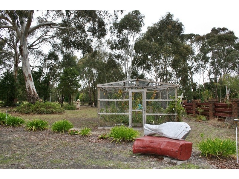 273 EDGECOMBE RD, Kyneton VIC 3444