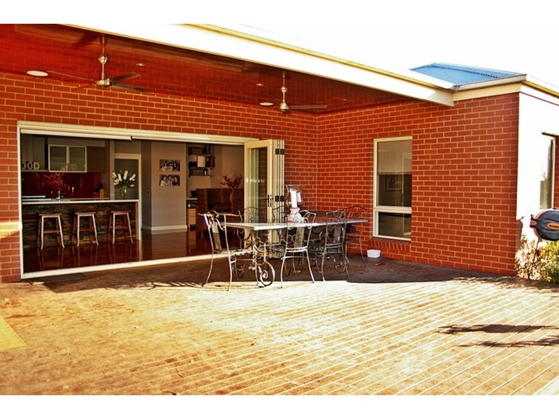 14 Sanctuary Drive, Kyneton VIC 3444