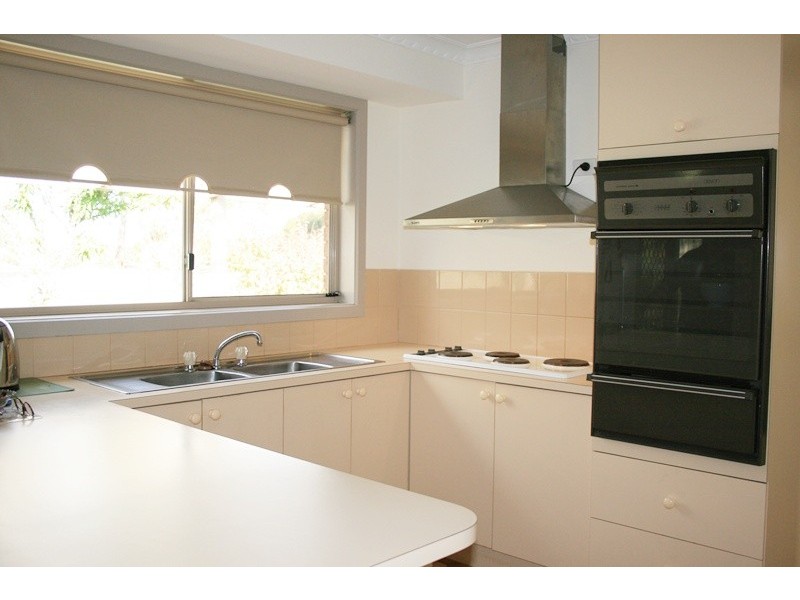 132 NORTHUMBERLAND ROAD, Kyneton VIC 3444