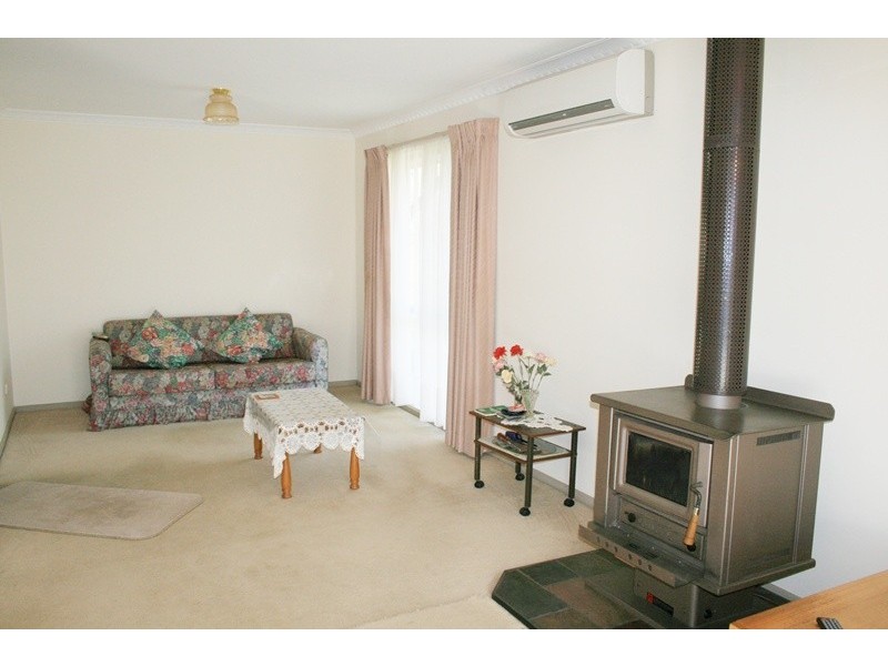 132 NORTHUMBERLAND ROAD, Kyneton VIC 3444