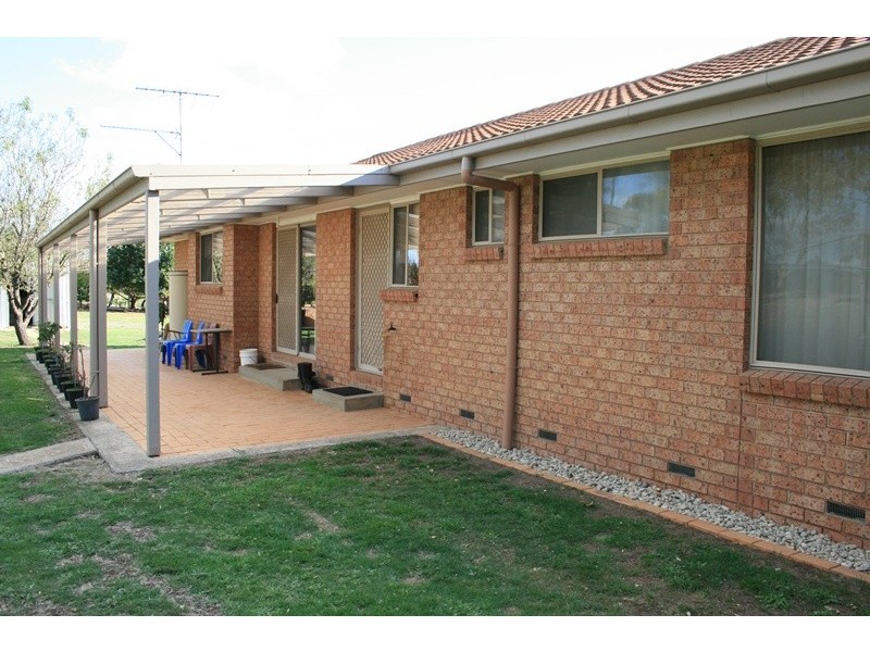 132 NORTHUMBERLAND ROAD, Kyneton VIC 3444