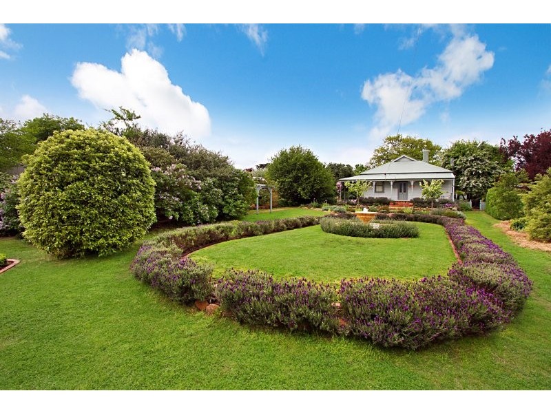 14 New Street, Kyneton VIC 3444