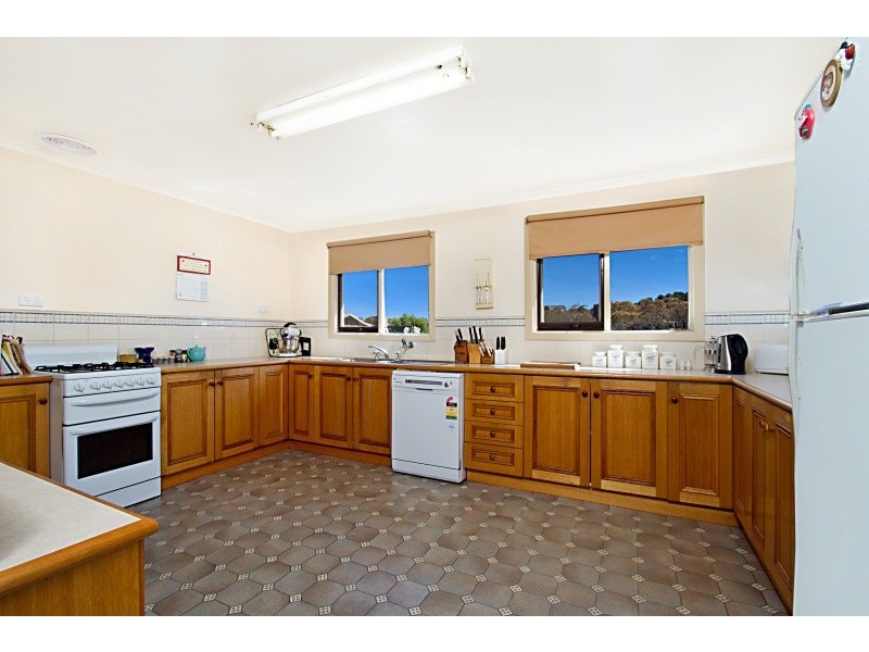 9 Taylors Court, Kyneton VIC 3444