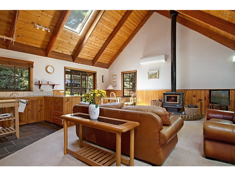 6 Granite Hill Lane, Kyneton VIC 3444