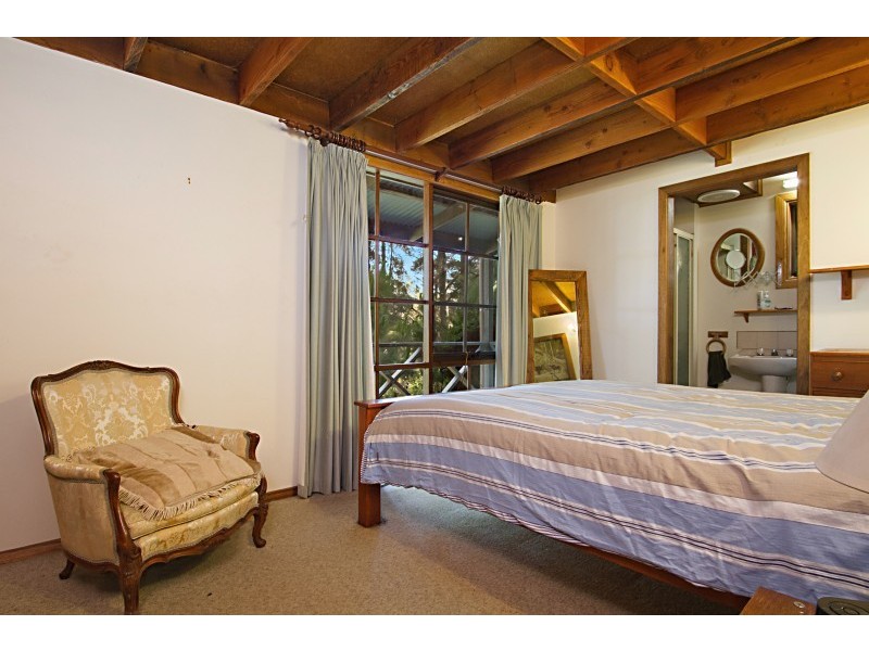 6 Granite Hill Lane, Kyneton VIC 3444