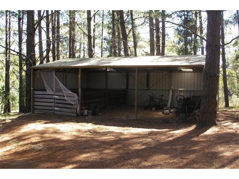 6 Granite Hill Lane, Kyneton VIC 3444