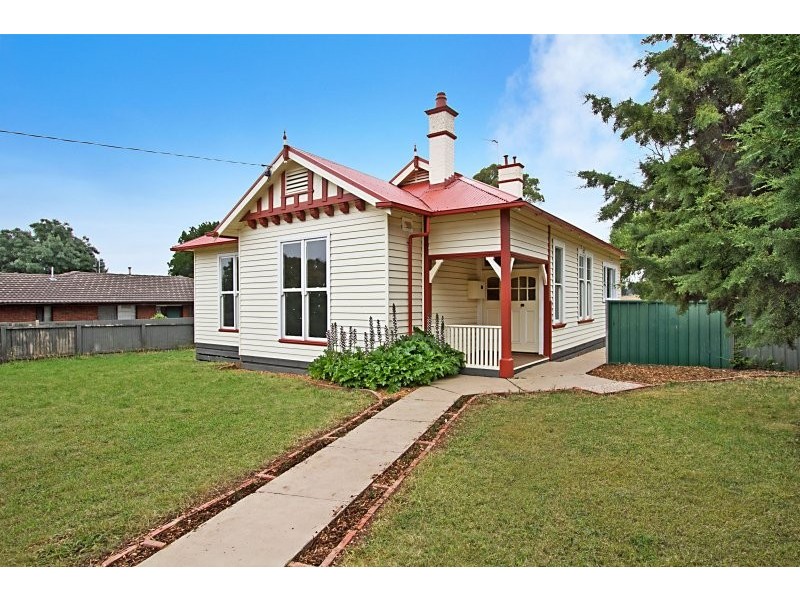 2D Mollison Street, Kyneton VIC 3444