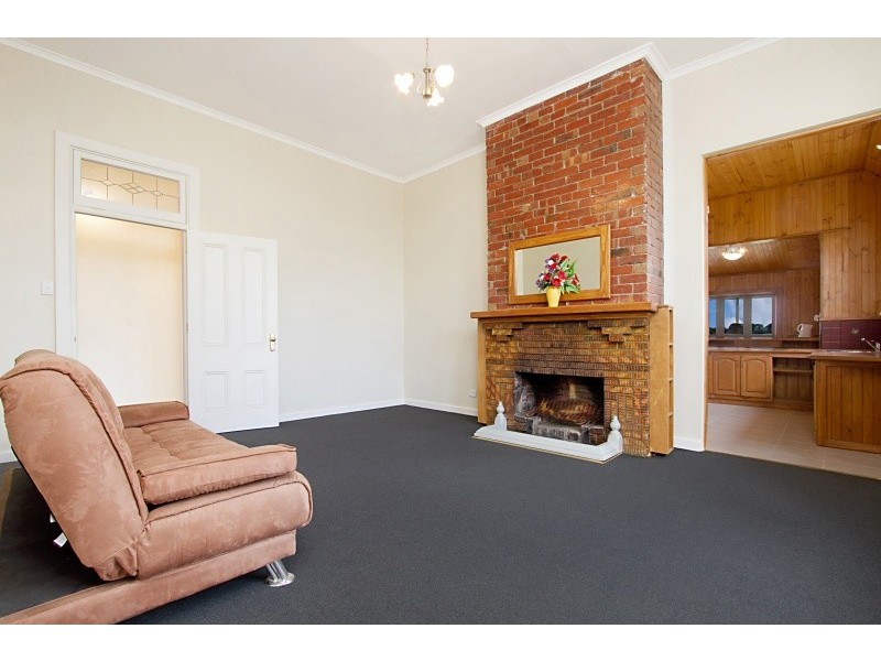 2D Mollison Street, Kyneton VIC 3444