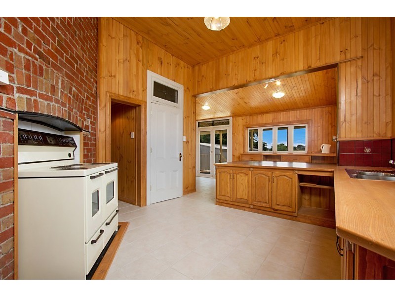 2D Mollison Street, Kyneton VIC 3444