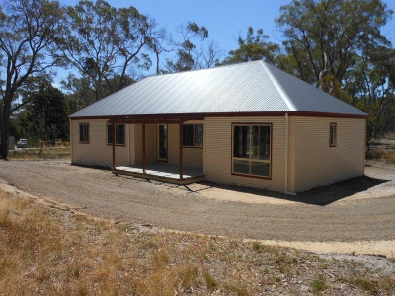 111 Leared Drive, Kyneton VIC 3444