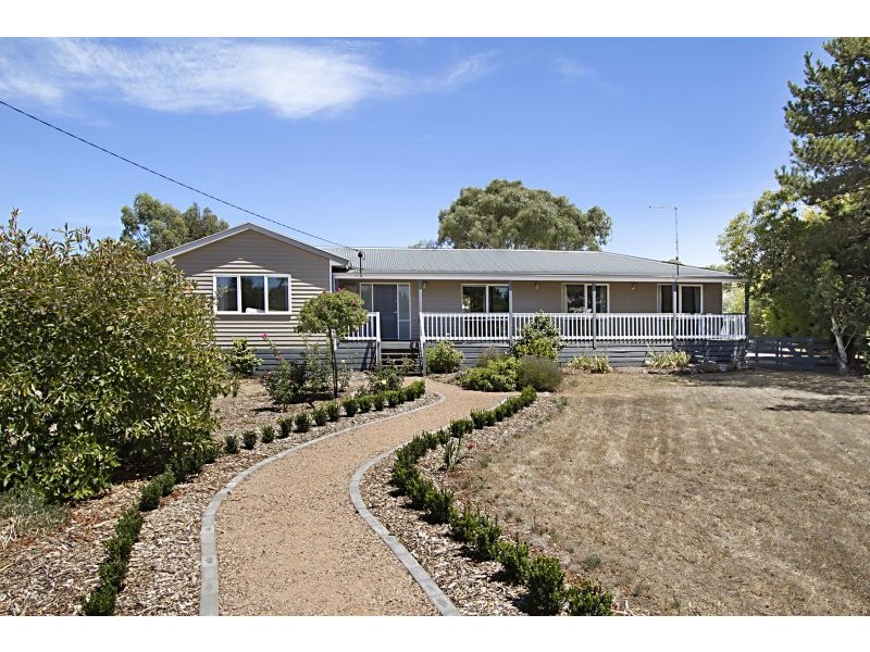 8 Louise Lane, Lancefield VIC 3435