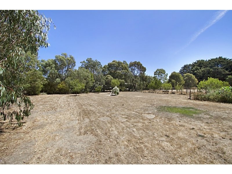 8 Louise Lane, Lancefield VIC 3435