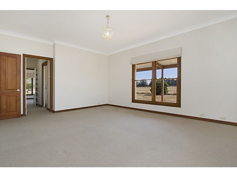 183 James Lane, Woodend VIC 3442