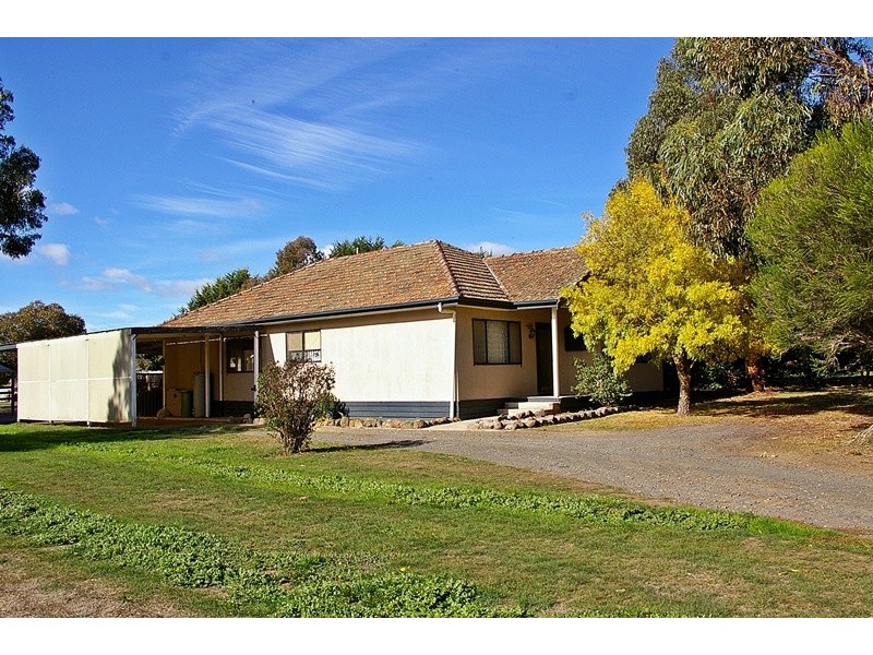 13 Taylors Court, Kyneton VIC 3444