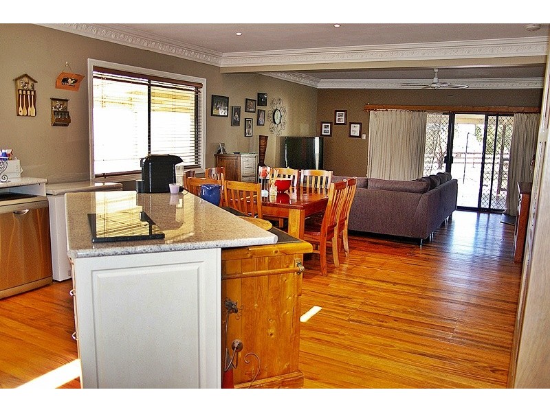 13 Taylors Court, Kyneton VIC 3444