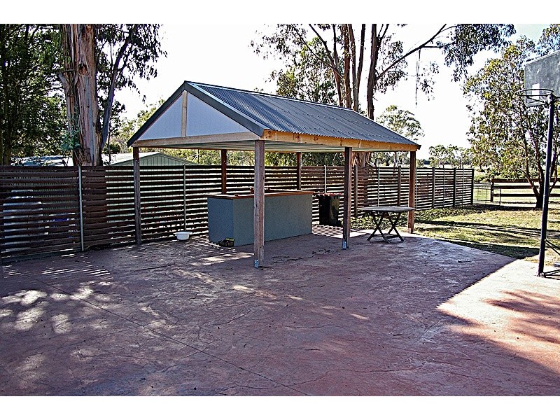 13 Taylors Court, Kyneton VIC 3444