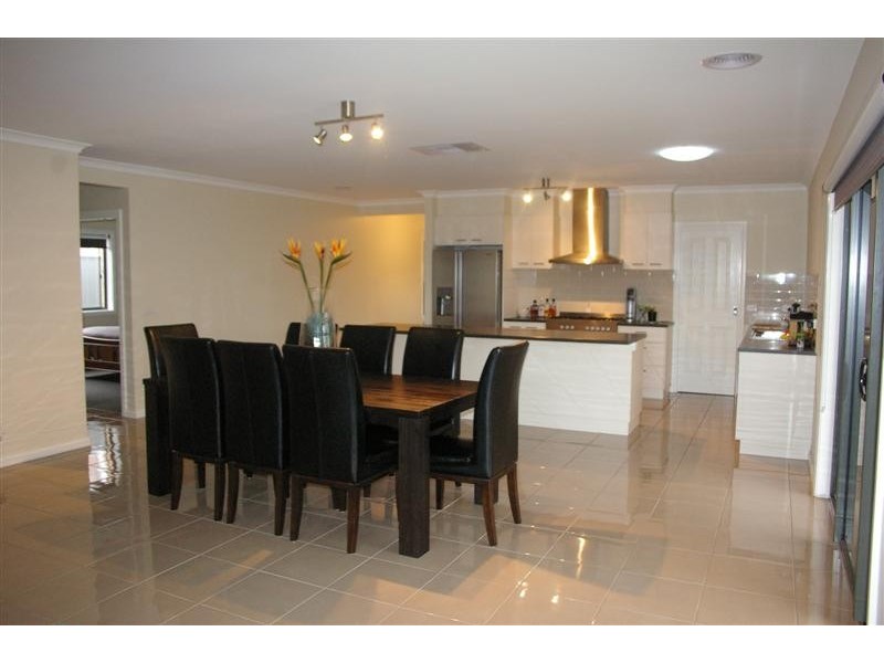 17 Stevensons Rise, Kyneton VIC 3444