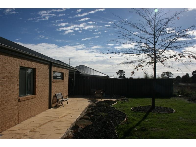 17 Stevensons Rise, Kyneton VIC 3444