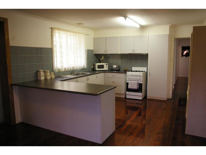 69 Beauchamp Street West, Kyneton VIC 3444