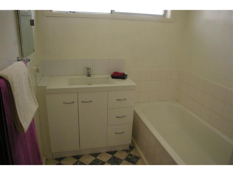 69 Beauchamp Street West, Kyneton VIC 3444