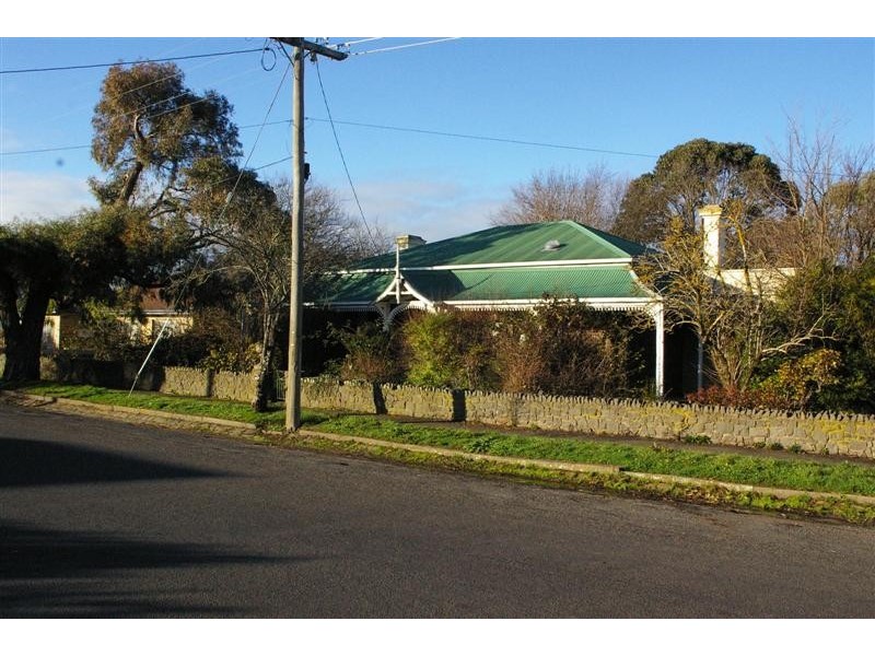 2 Bodkin Street, Kyneton VIC 3444