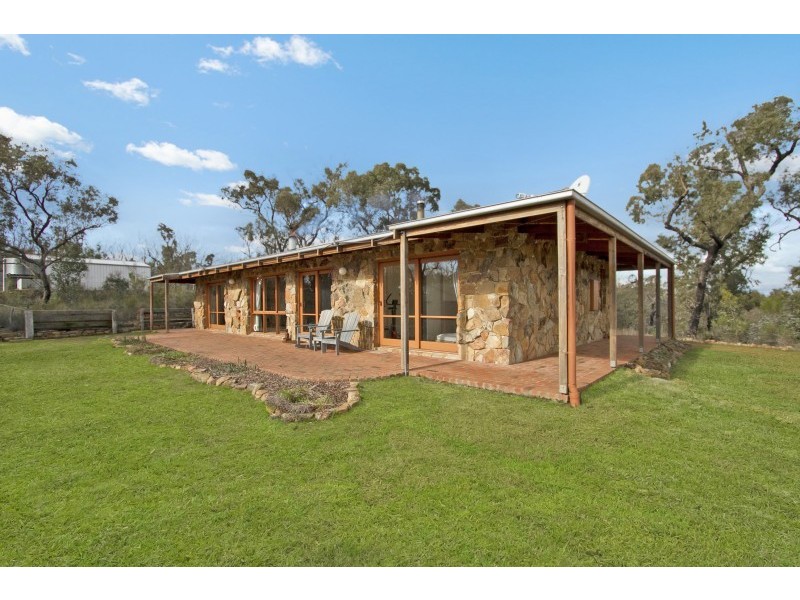 64 Mill Road, Barfold VIC 3444
