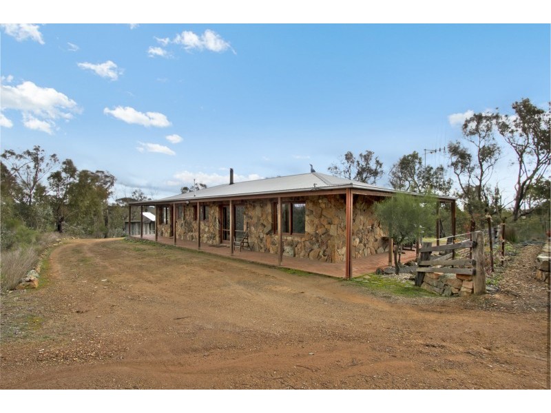 64 Mill Road, Barfold VIC 3444