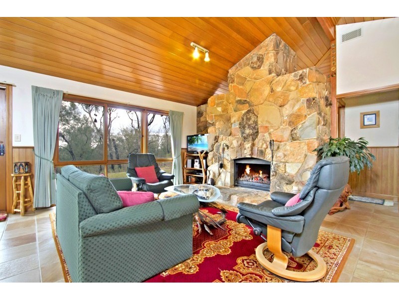 64 Mill Road, Barfold VIC 3444