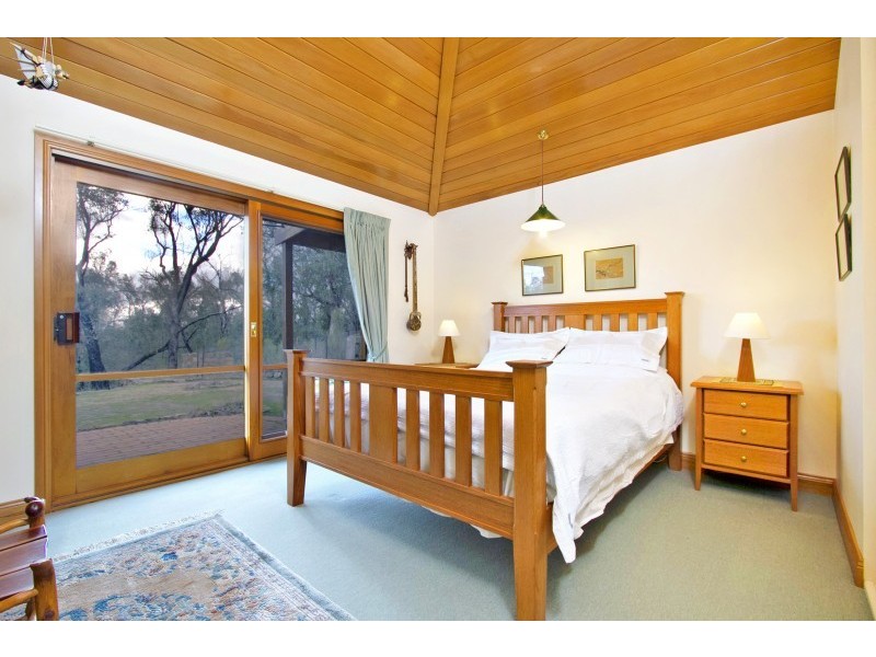 64 Mill Road, Barfold VIC 3444