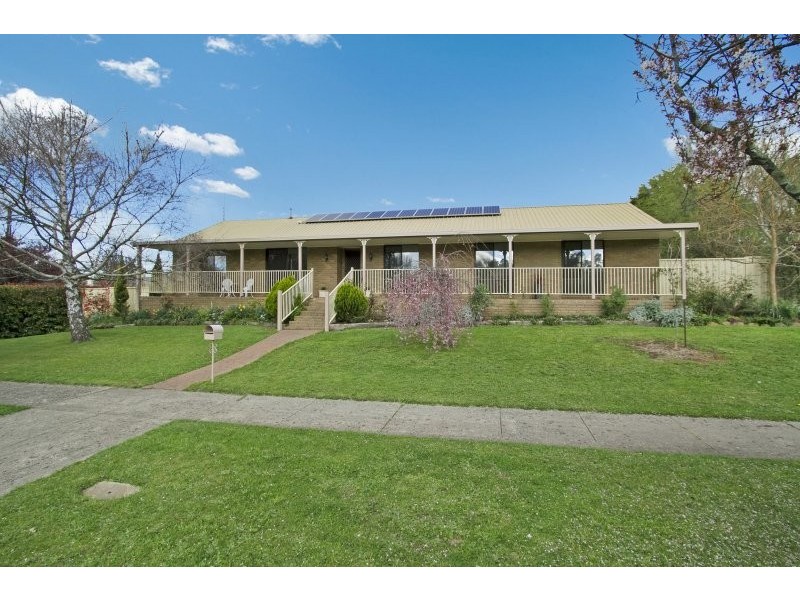 11-13 Campaspe Drive, Kyneton VIC 3444