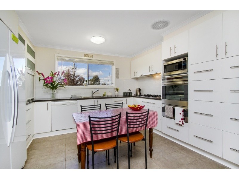11-13 Campaspe Drive, Kyneton VIC 3444