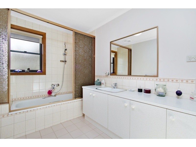 49 Hill Drive,, Kyneton VIC 3444