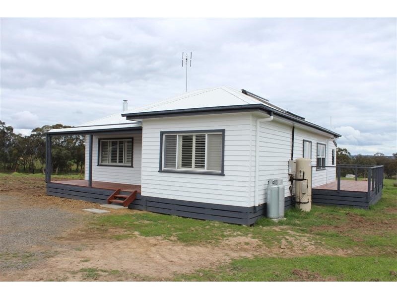 480 McDonalds Road,, Mia Mia VIC 3444